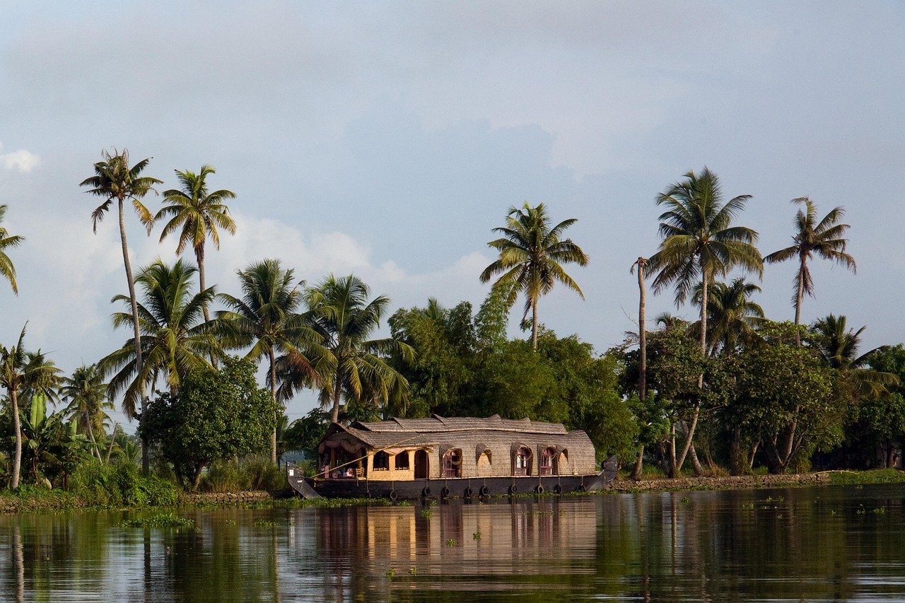 Group in Kerala houseboat tour